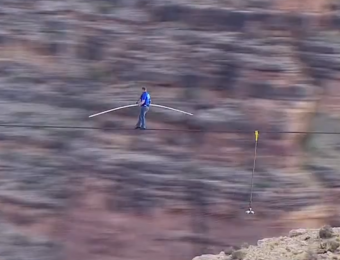 Daredevil Nik Wallenda Crosses Grand Canyon Gorge On Highwire